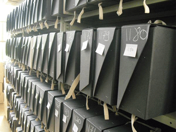 Rayonnage de boites d'archives