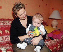 Assistante maternelle à son domicile