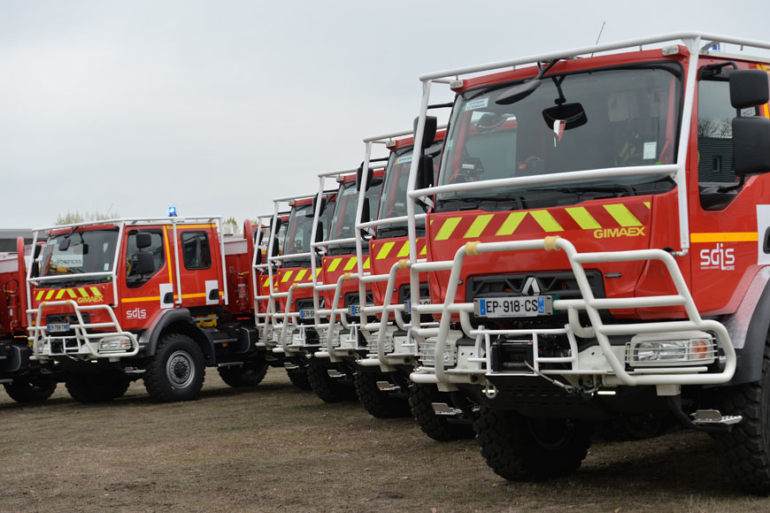 9 nouveaux camions citernes fabriqués à Roanne pour le SDIS