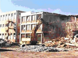 Démolition d'un site industriel