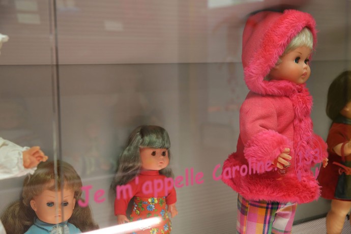 La poupée Caroline, offerte à la princesse de Monaco a connu un grand succès : elle marchait, chantait et parlait seule.