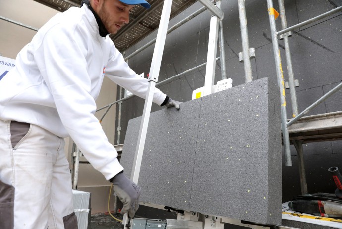 Isolation. L’isolation thermique est une étape clé pour faire des économies d’énergie. Plusieurs procédés existent, comme l’isolation des combles, des murs extérieurs ou intérieurs.