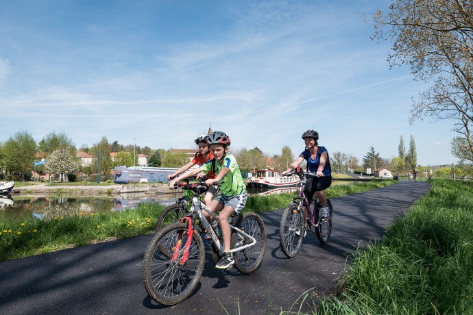 FAMILLE. La Véloire est adaptée à tous les âges et aux modes doux. Inaugurée le 23 juin, elle est entièrement sécurisée et interdite aux véhicules motorisés.