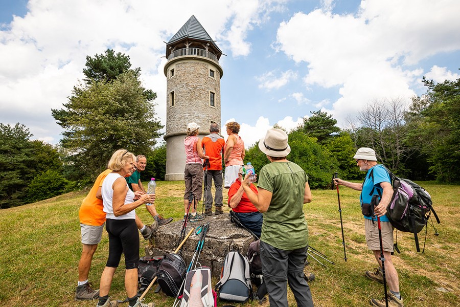 La tour Matagrin est ouverte tous les jours de 9 h à 21 h.
