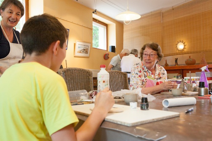 "On passe une après-midi agréable en très bonne compagnie, et c'est sympa d'avoir tous les âges !", apprécie Odile.