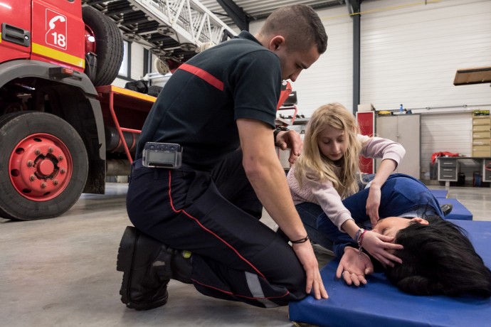 Secouristes en herbe. Parce qu’il est important de savoir porter secours dès le plus jeune âge, ces formations sont accessibles gratuitement aux adultes et aux enfants.