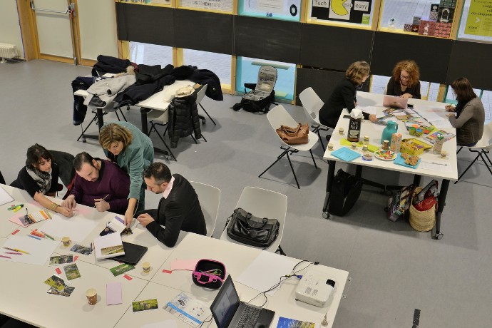 Atelier « Innovons en nous inspirant de la nature » animé par Corinne Maire dans le cadre des Cafés de l’intelligence collective, le 23 novembre 2018 au Mixeur à Saint-Étienne.