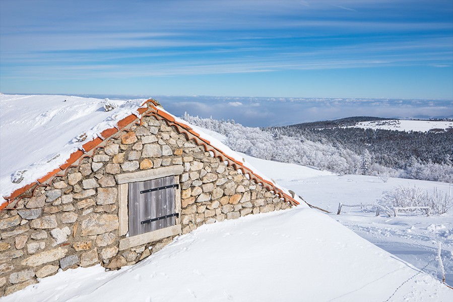 NATURE. Avec ses beaux paysages de moyenne montagne, la station de Chalmazel propose toute l’année évasion et authenticité.