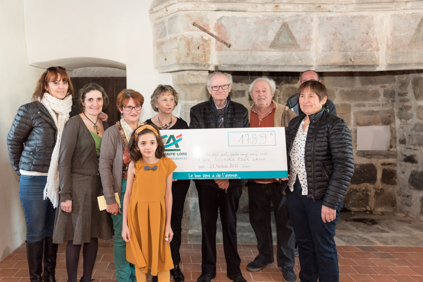 Remise de chèque à l'association Un sourire pour Lana