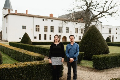En juin 2021, Émilie Ferlay et Daniel Basso ont repris le restaurant situé dans le cadre majestueux du château de la Bâtie d’Urfé. Au menu : cuisine de terroir et événements.