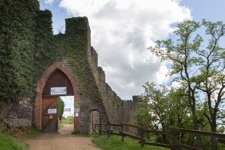 MARCILLY-LE-CHÂTEL