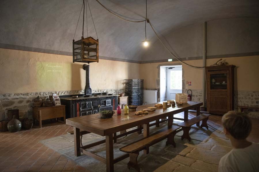 TERROIR. Le château met en avant l’histoire de la Loire et ses traditions. Saurezvous retrouver la recette de la râpée et du patia ? © Pierre Grasset
