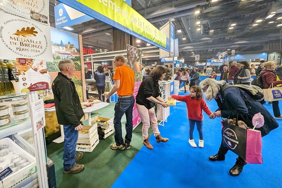 Les visiteurs ont pu goûter les produits de la Loire.