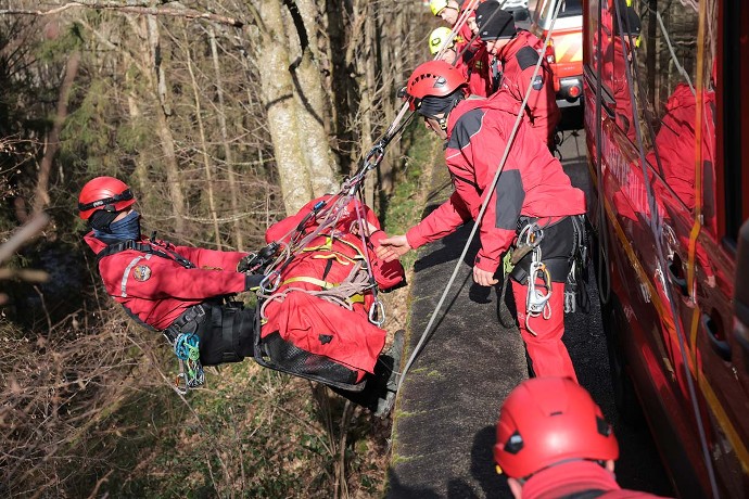 Lors d'un exercice au Gouffre d'enfer, à Rochetaillée.