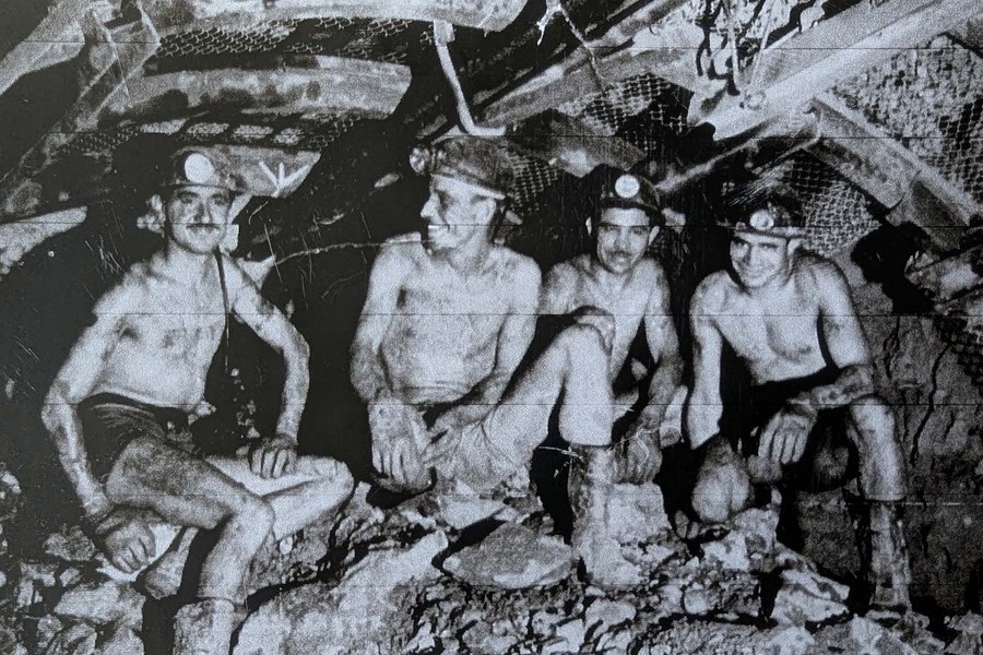 Fernand Fraisse, ici à gauche avec son équipe.