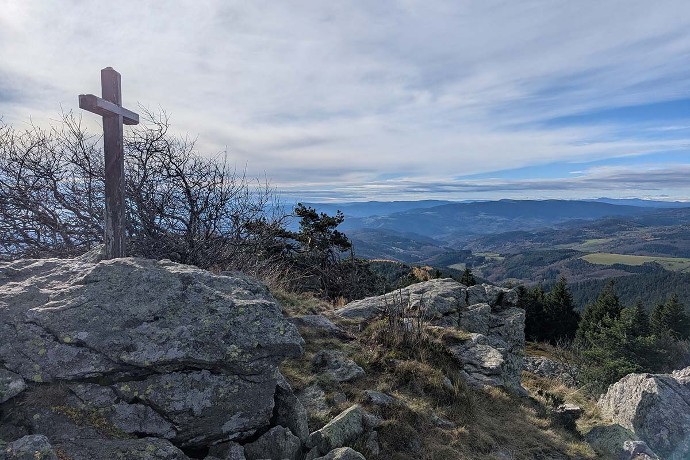 Le Crêt de la chèvre, situé à quelques centaines de mètres du chalet ; un incontournable.