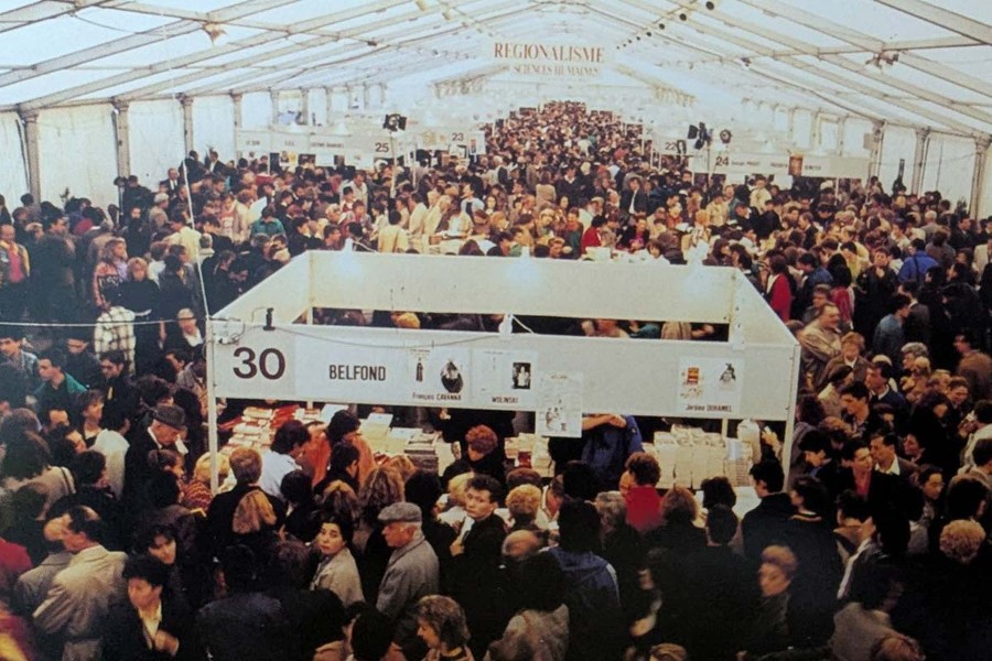 Sous le grand chapiteau. © Archives personnelles de Jacques Plaine