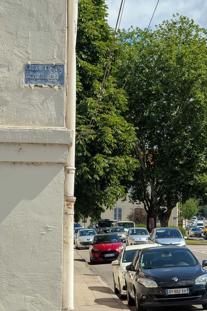 Le repère de la rue Jean-Moulin à Roanne, à proximité de la digue du Renaison.